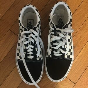 Vans off the wall checkered shoes